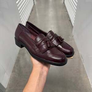 Vintage Burgundy Tassel Loafers Chunky Heel 90s Dark Academia Oxblood